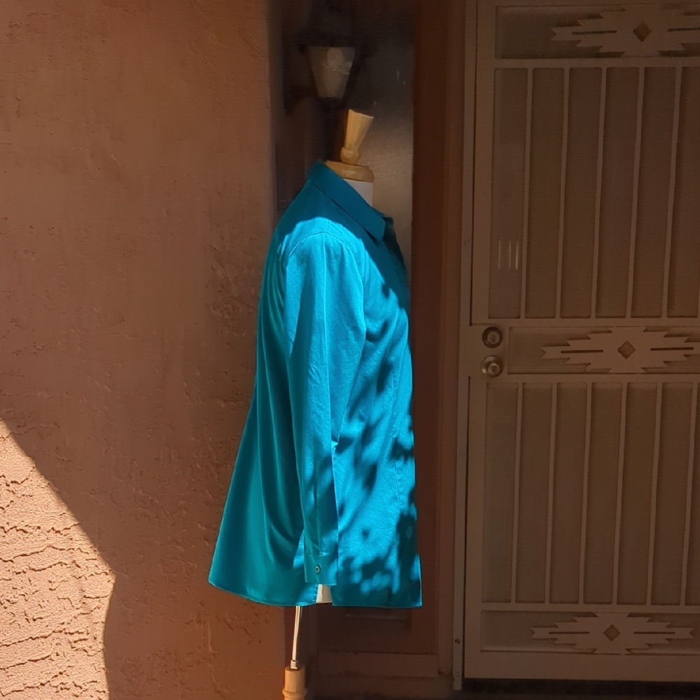 Chico's No Iron Teal Button-Down Collared Shirt - Picture 5 of 5